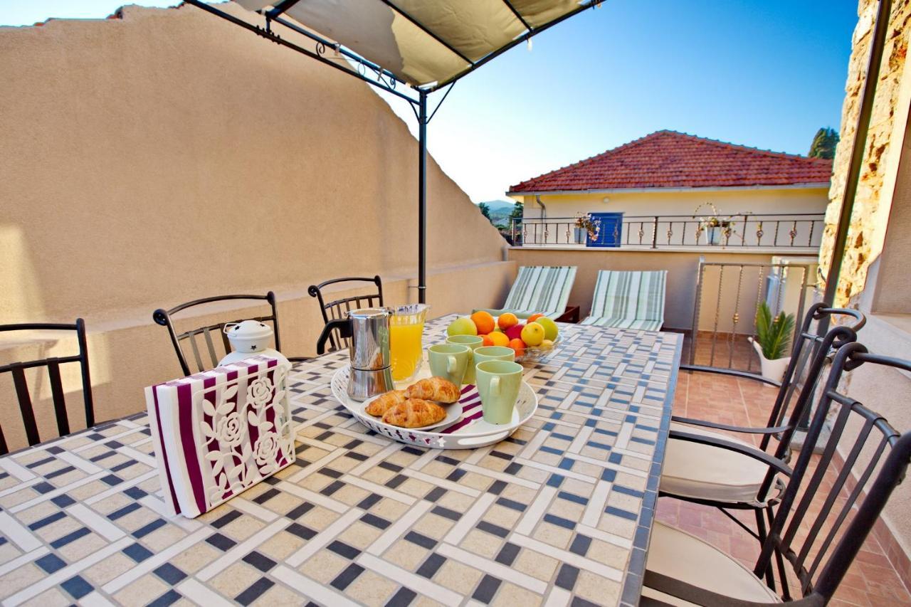 Apartments With A Parking Space Jelsa, Hvar - 8713 Jelsa  Exterior photo